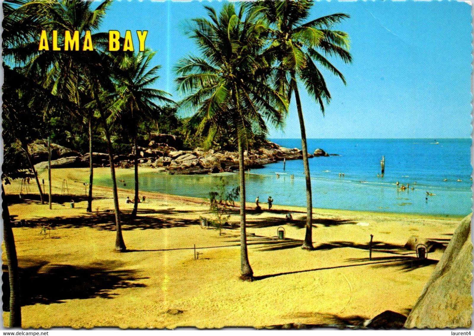 (3 F 37) Australia - QLD - Magnetic Island Alma Bay (with Australian Flower Stamp) 1970's ? - Great Barrier Reef