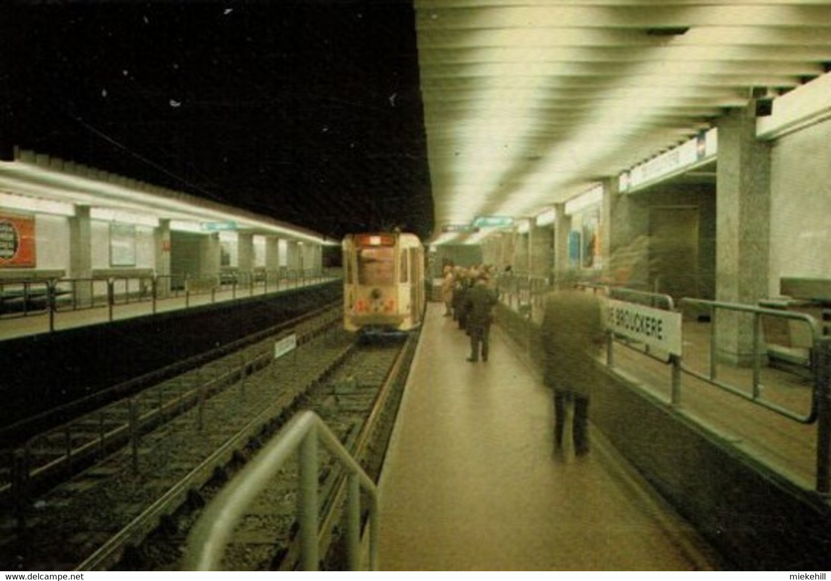 BRUXELLES-STATION DE METRO DE BROUCKERE-TRAM - Trasporto Pubblico Metropolitana