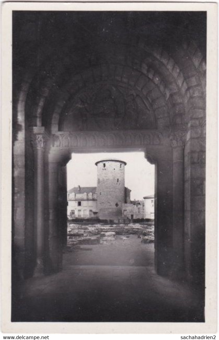 42. Pf. CHARLIEU. Abbaye Bénédictine. Entrée De L'Eglise Abbatiale De St-Fortunat. 7 - Charlieu