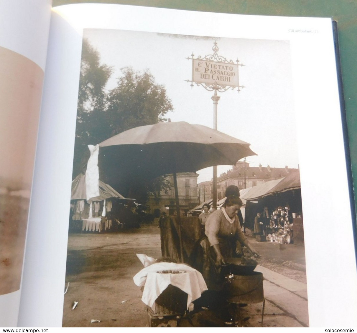 MERCANTI  D'ITALIA  - formato 30x25 - 239 pagine con numerose illustrazioni, foto- Archivi Linari