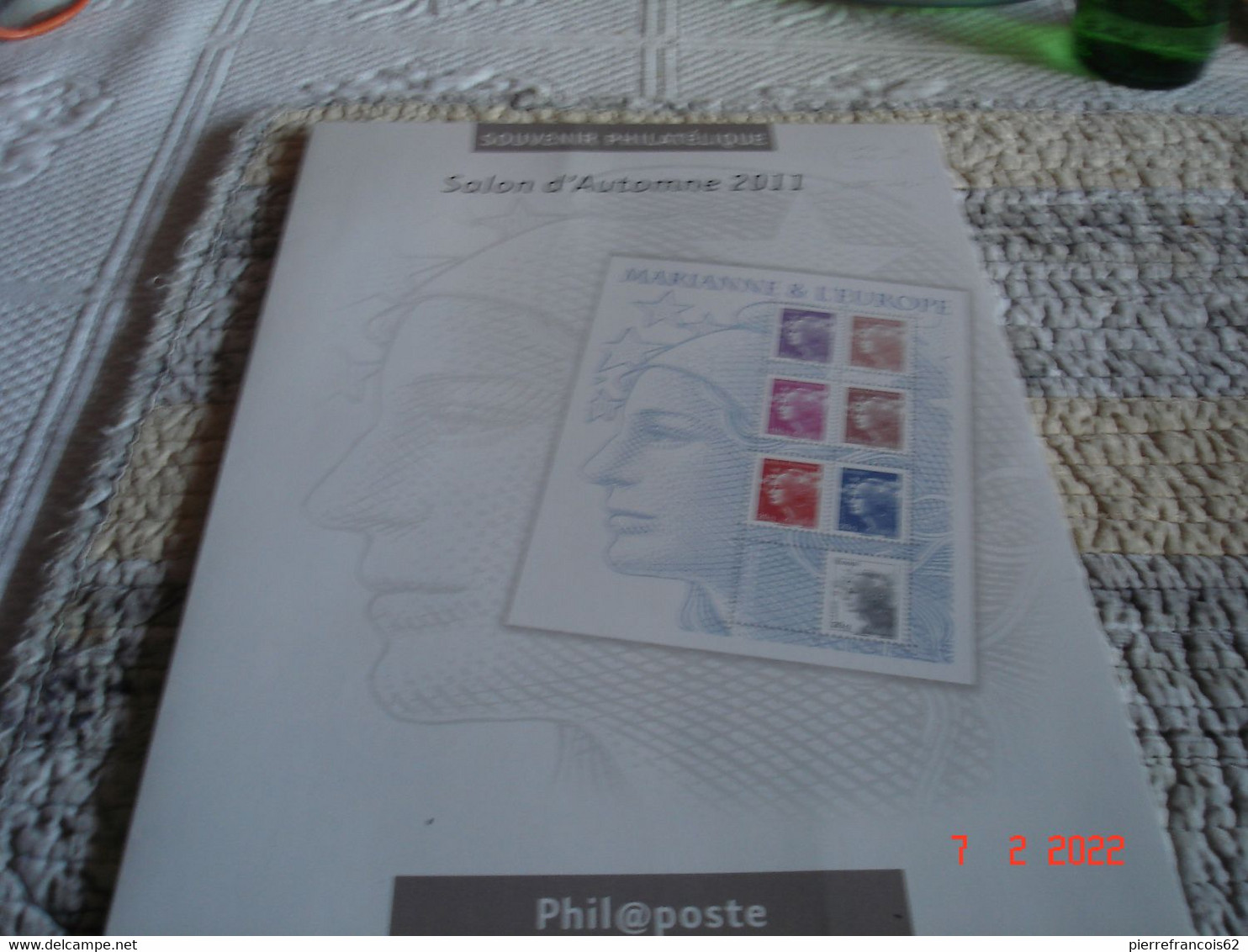 FRANCE  ANNEE 2011   TIMBRES OBLITERES DANS JOLIE POCHETTE SOUVENIR   OBLITERATONS  CACHETS RONDS - Sammlungen (ohne Album)