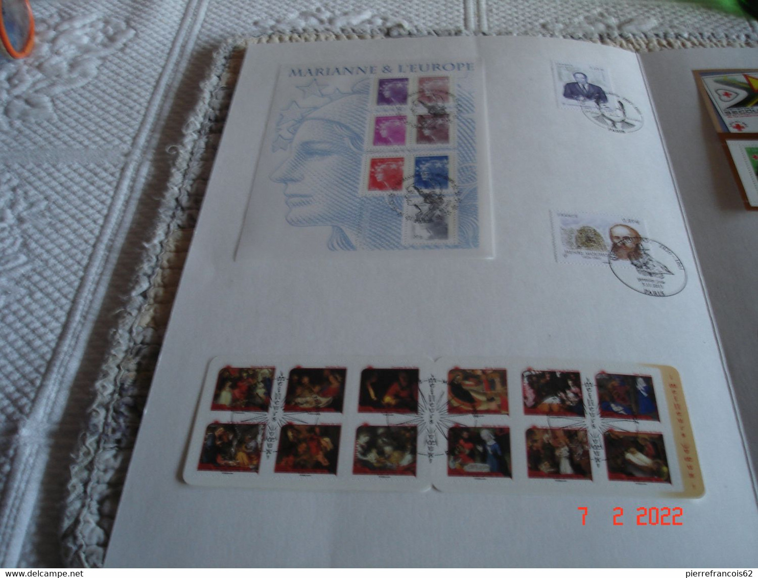 FRANCE  ANNEE 2011   TIMBRES OBLITERES DANS JOLIE POCHETTE SOUVENIR   OBLITERATONS  CACHETS RONDS - Sammlungen (ohne Album)