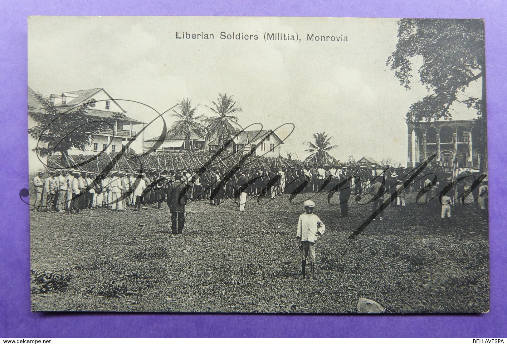 Monrovia  Liberian Liberia   Soldiers Militia Soldats Militair - Liberia