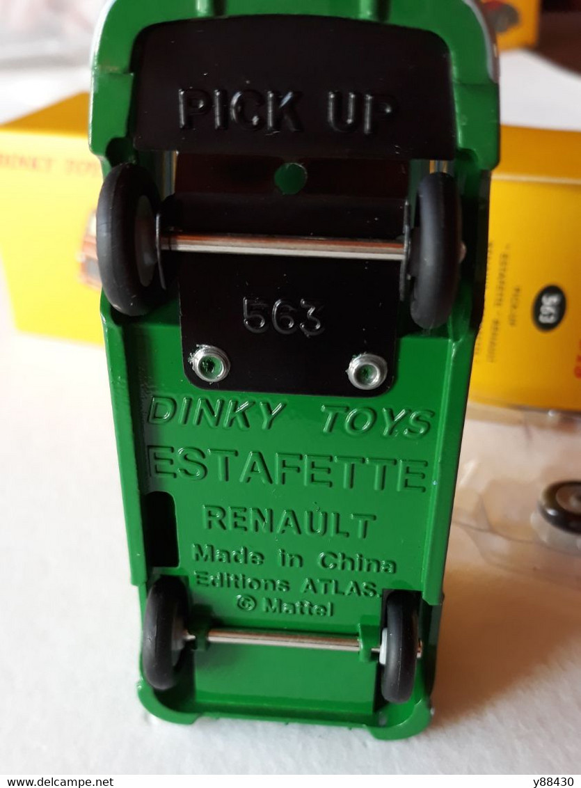 DINKY TOYS -  PICK-UP  ESTAFETTE  RENAULT  - Miniature Avec Sa Boite Et Certificat - Réedition Atlas . Échelle 1/43 - Dinky