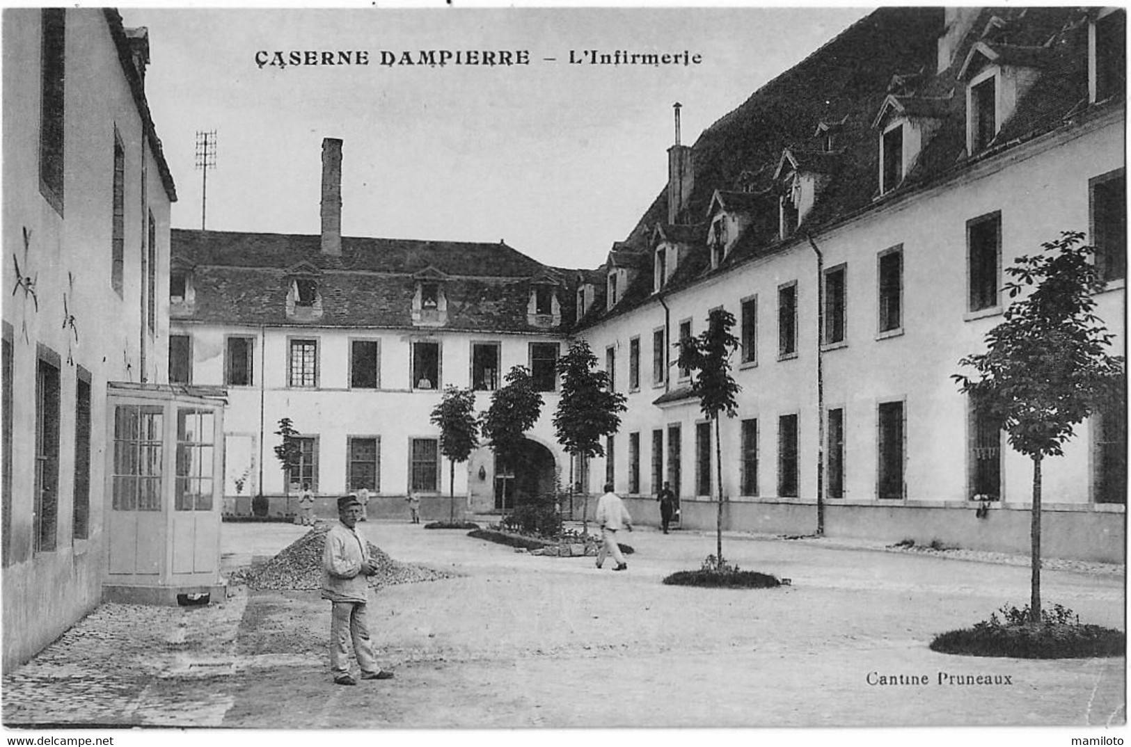 DIJON  Caserne Dampierre, L'Infirmerie - Dijon