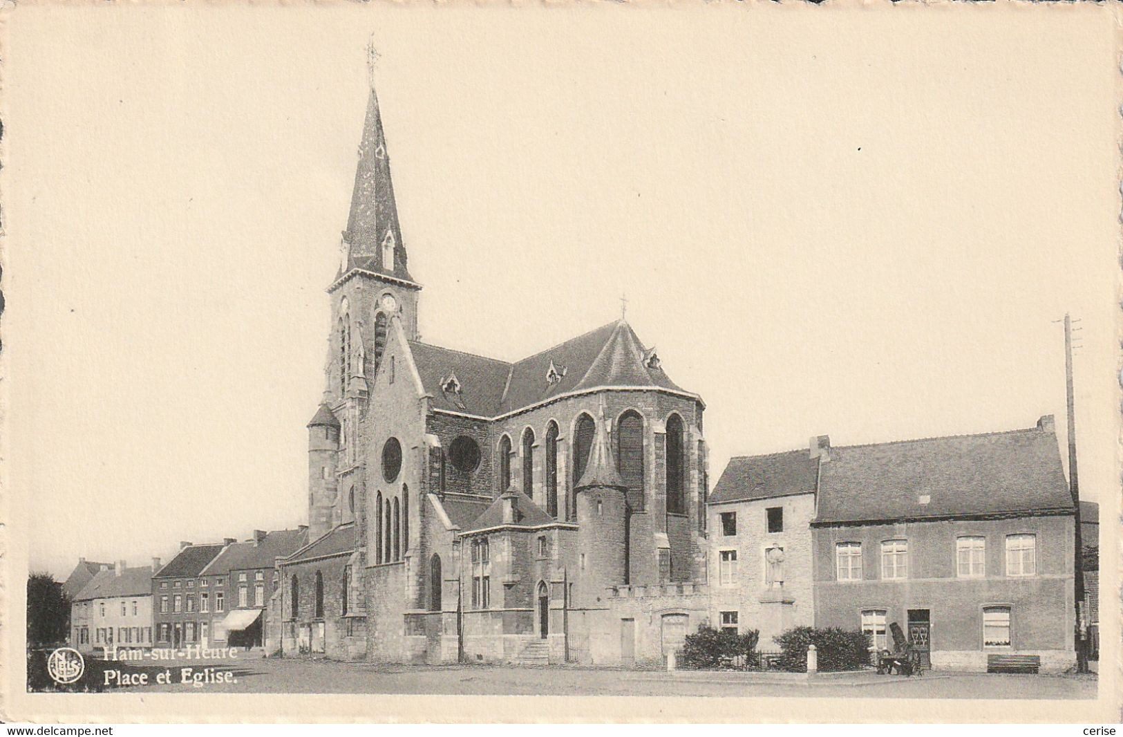 Ham-sur-Heure, Place Et Eglise - Ham-sur-Heure-Nalinnes