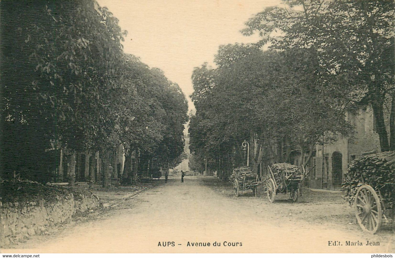 VAR  AUPS Avenue Du Cours - Aups