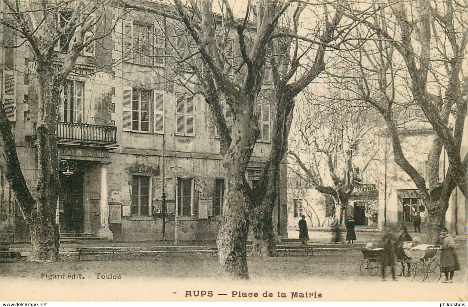 VAR  AUPS  Place De La Mairie - Aups