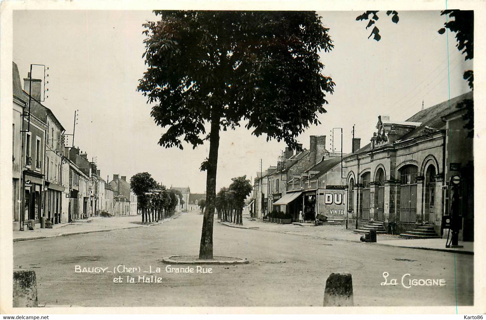 Baugy * La Grande Rue Du Village Et La Halle * Halles - Baugy