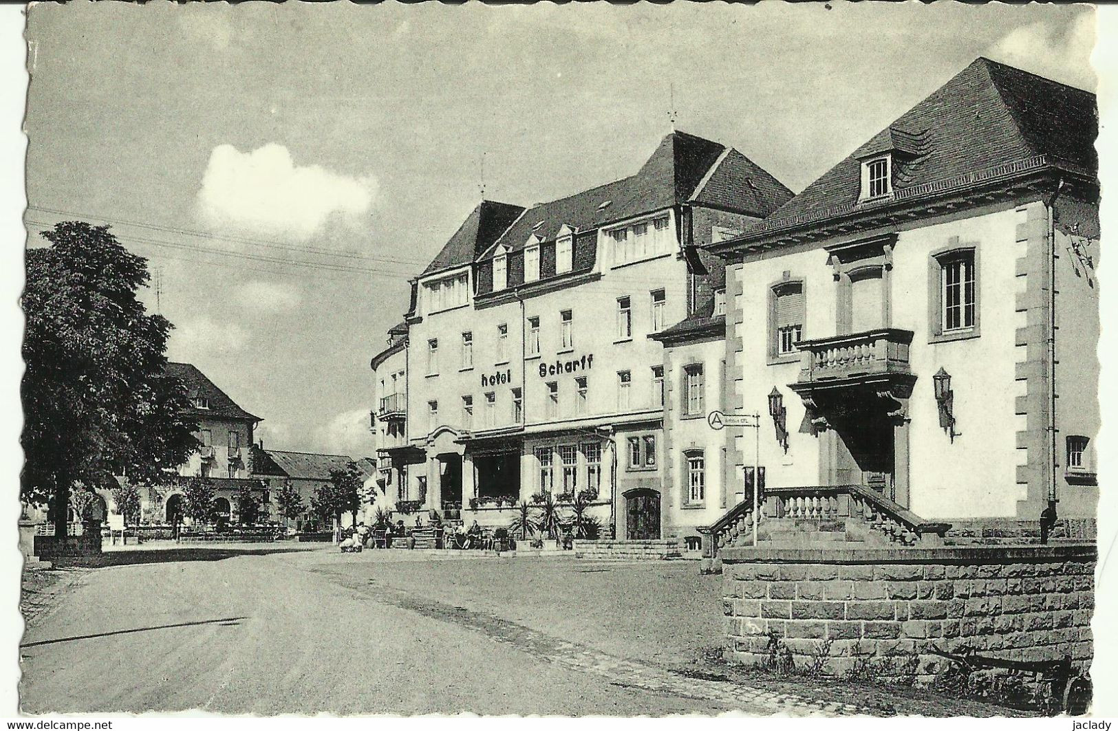 Berdof -- Centre  De  La  Petite  Suisse  Luxembourgeoise.    (2 Scans) - Berdorf