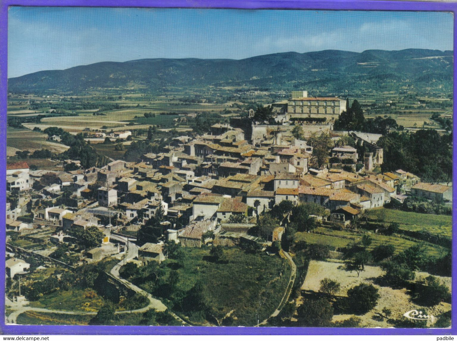 Carte Postale 84. Ansouis  Vue D'avion   Très Beau Plan - Ansouis