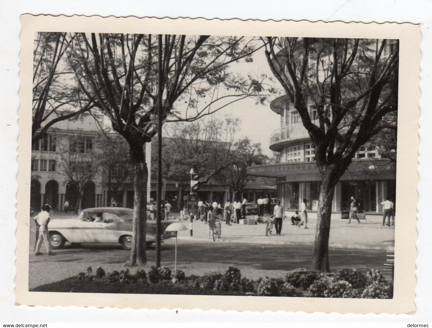 CPSM Photo Lubumbashi Congo Kinshasa Ex Zaïre Centre Ville Vieille Voiture Américaine Photo Seyde - Lubumbashi