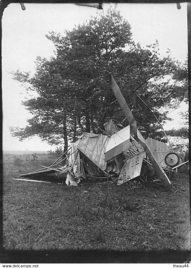 Cliché Albuminé Non Situé D'un Accident D'Avion Pendant La Guerre 1914-18 - Aviation, Aviateur - Voir Description - Ongevalen