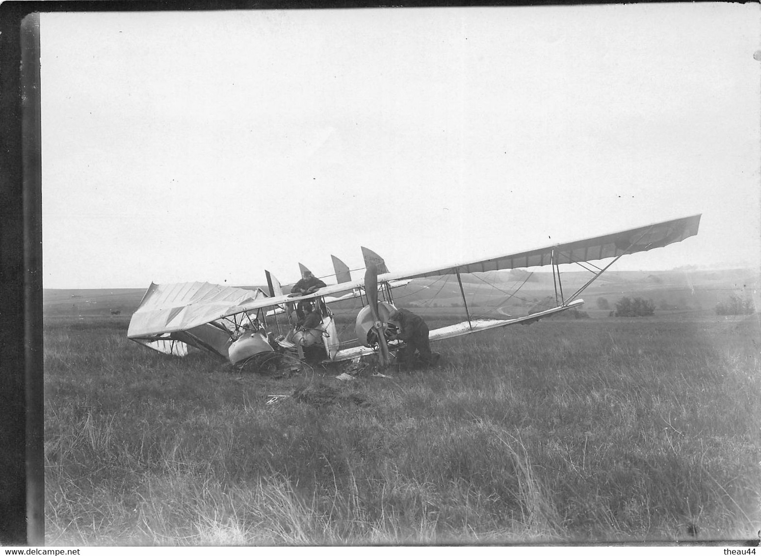 Cliché Albuminé Non Situé D'un Accident D'Avion Pendant La Guerre 1914-18 - Aviation, Aviateur - Voir Description - Accidents