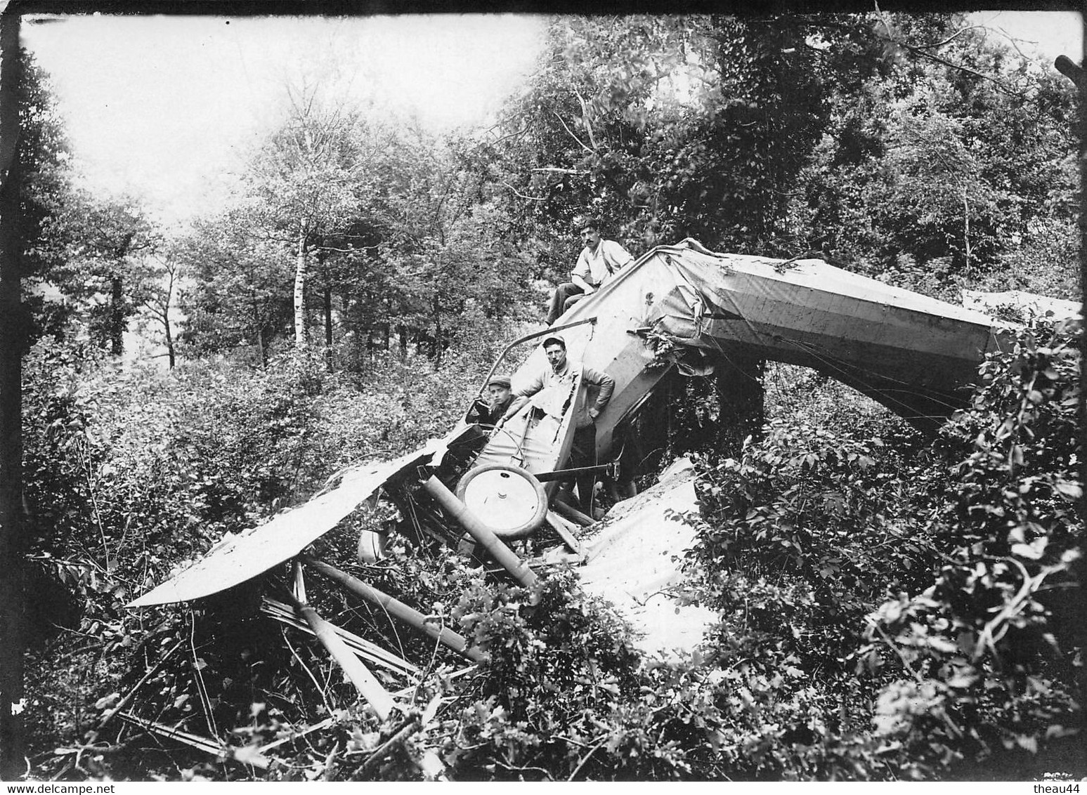 Cliché Albuminé Non Situé D'un Accident D'Avion Pendant La Guerre 1914-18 - Aviation, Aviateur - Voir Description - Ongevalen