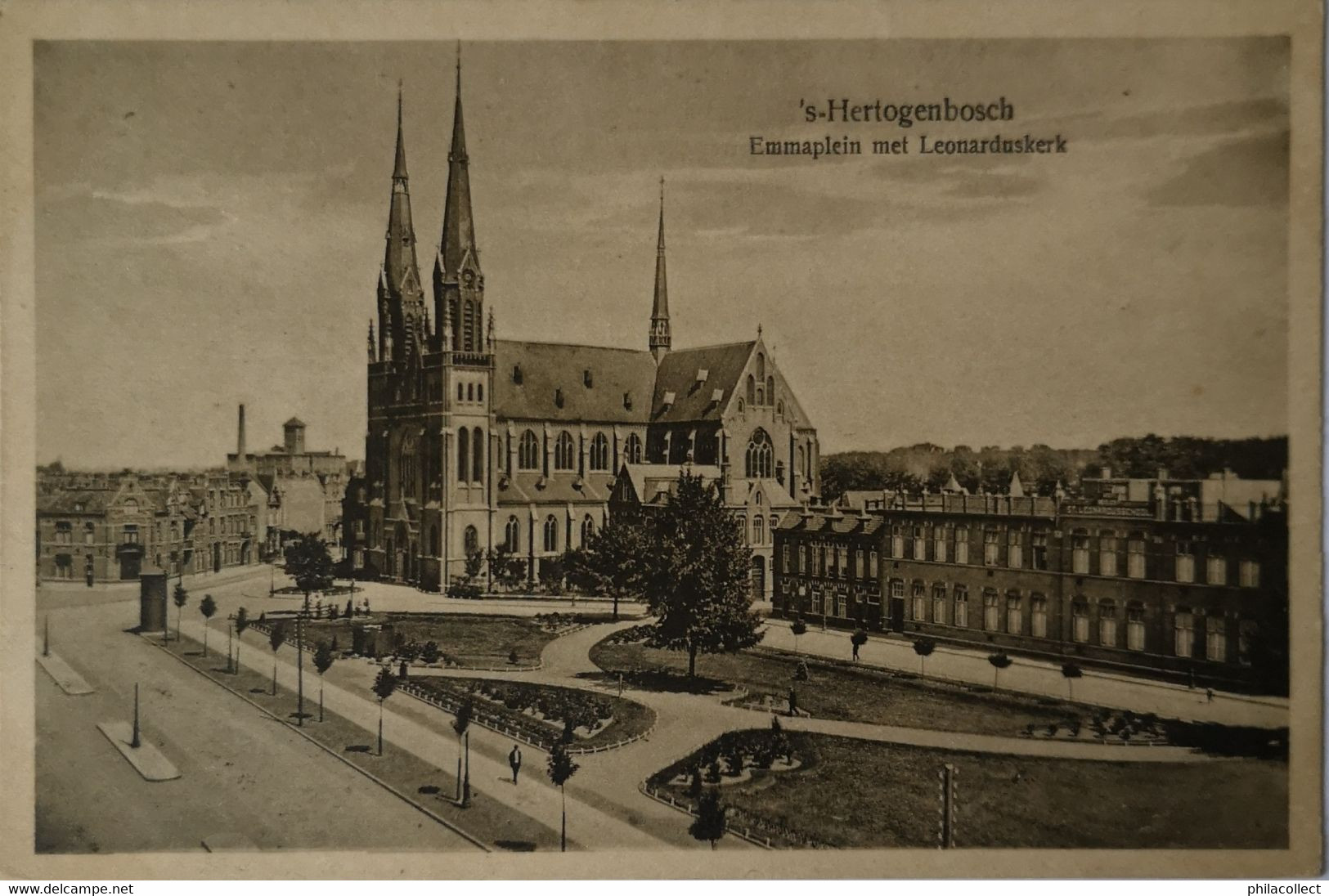 Den Bosch ('s Hertogenbosch) Emmaplein Met Leonarduskerk 19?? - 's-Hertogenbosch