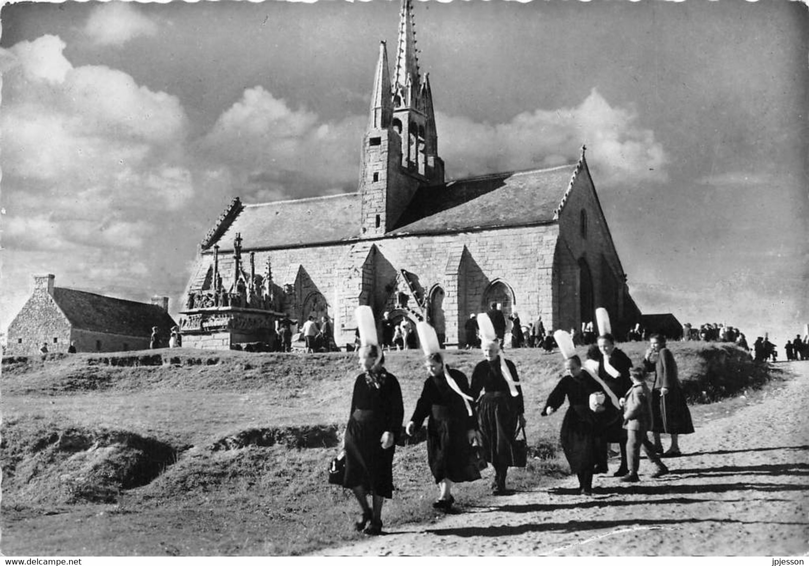 FINISTERE  29  SAINT JEAN TROLIMON - EGLISE ET CALVAIRE DE TRONOEN - Saint-Jean-Trolimon