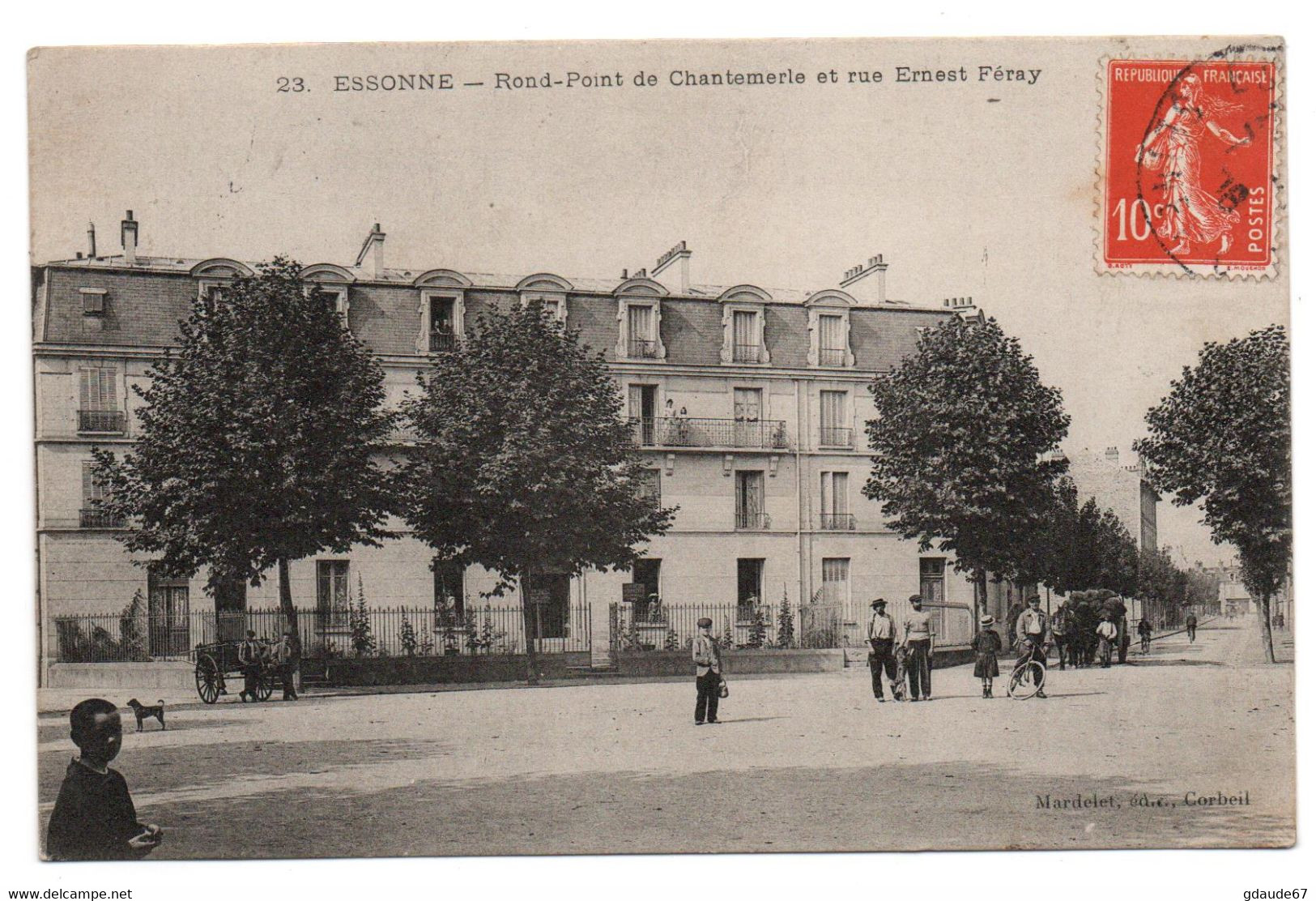 ESSONNES (91) - ROND POINT DE CHANTEMERLE ET RUE ERNEST FERAY - Essonnes