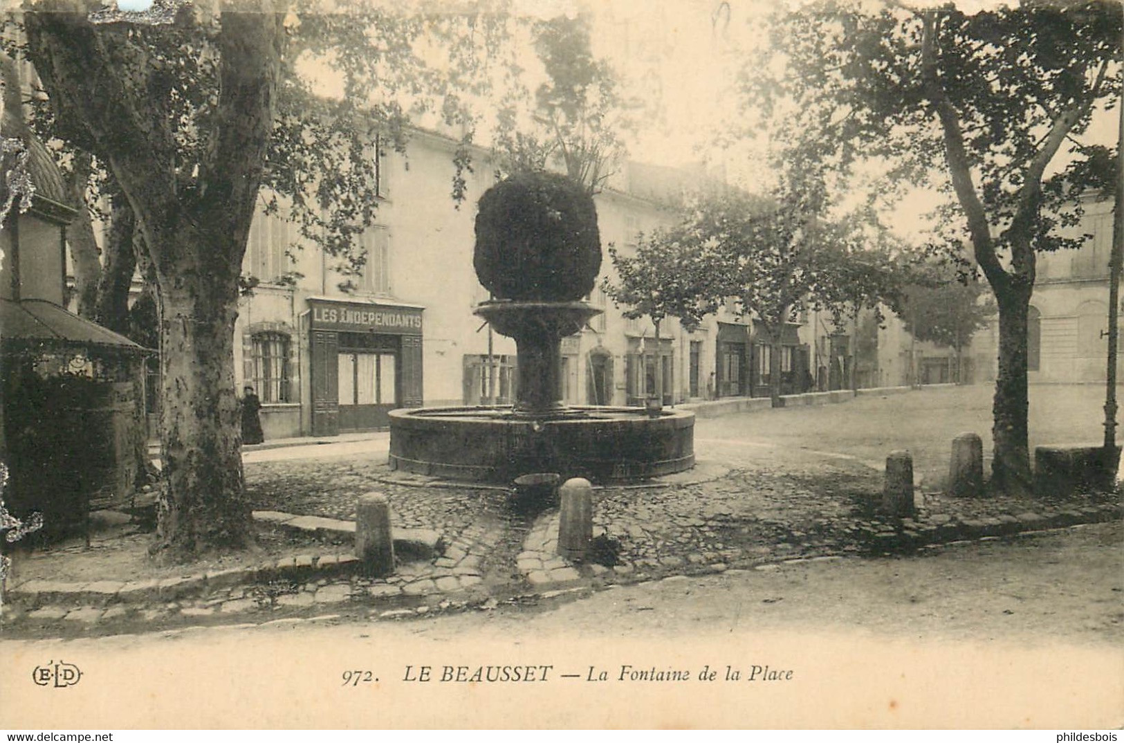 VAR  LE BEAUSSET  La Fontaine De La Place - Le Beausset