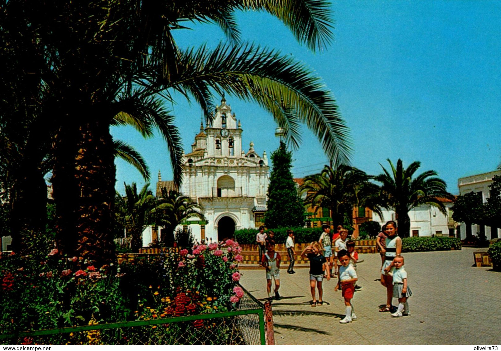 AZUAGA (BADAJOZ) - Plaza Del Cristo - Badajoz