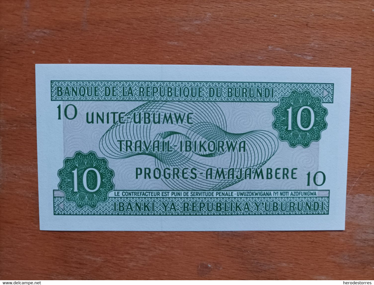 Billete De BURUNDI, Año 2007 De 10 FRANCS, UNCIRCULATED - Centrafricaine (République)