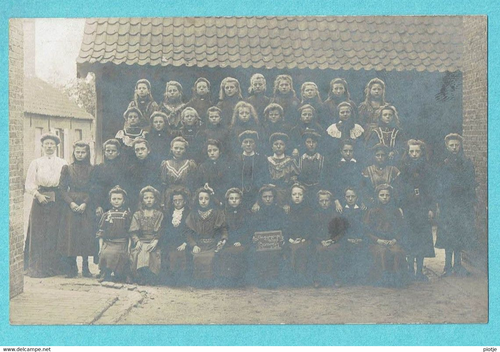 * Bassevelde (Assenede - Oost Vlaanderen) * (Carte Photo - Fotokaart) School, école, Enfants, Classe, Filles 1908, TOP - Assenede