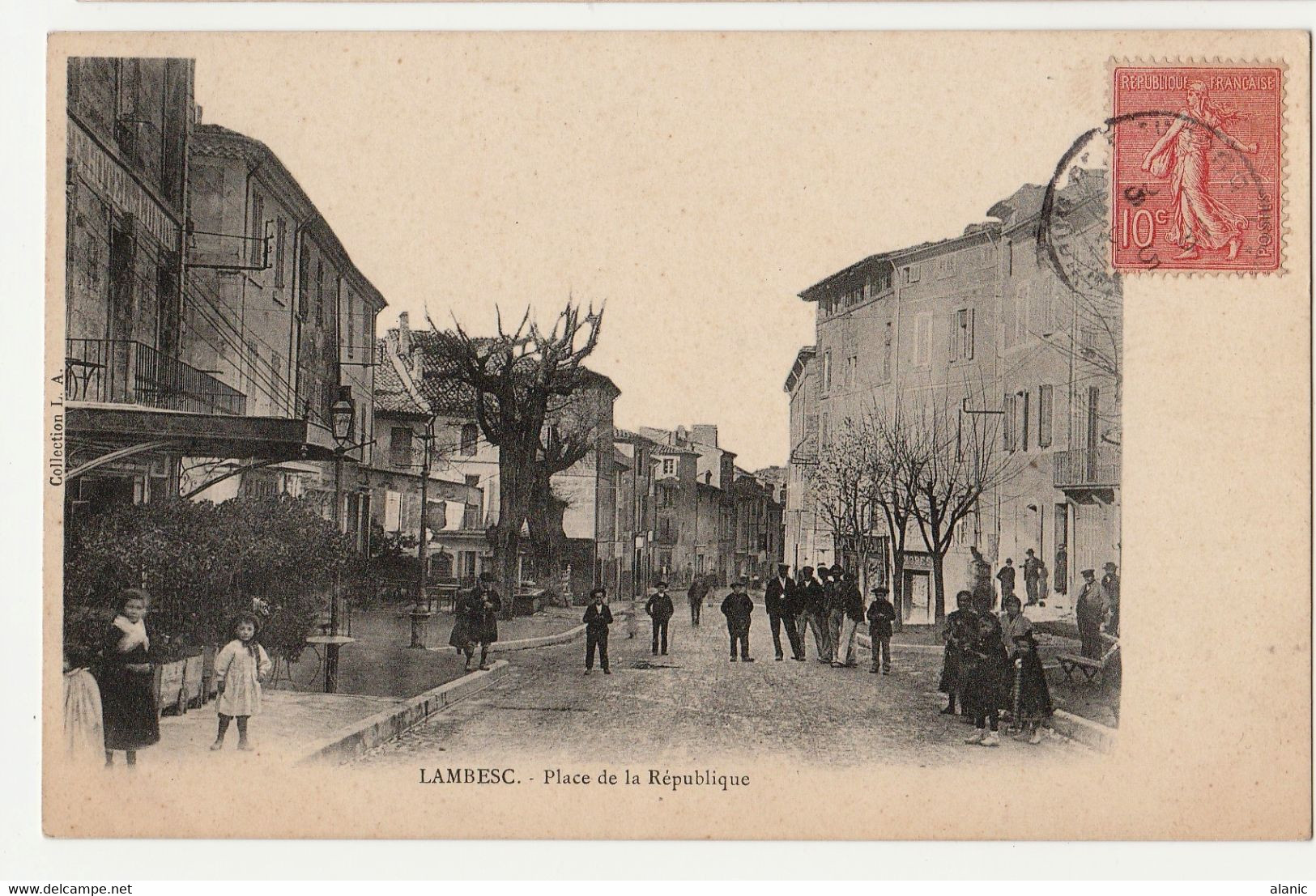 CPA-13-LAMBESC PLACE DE LA REPUBLIQUE  CIRCULEE 1906 - Lambesc