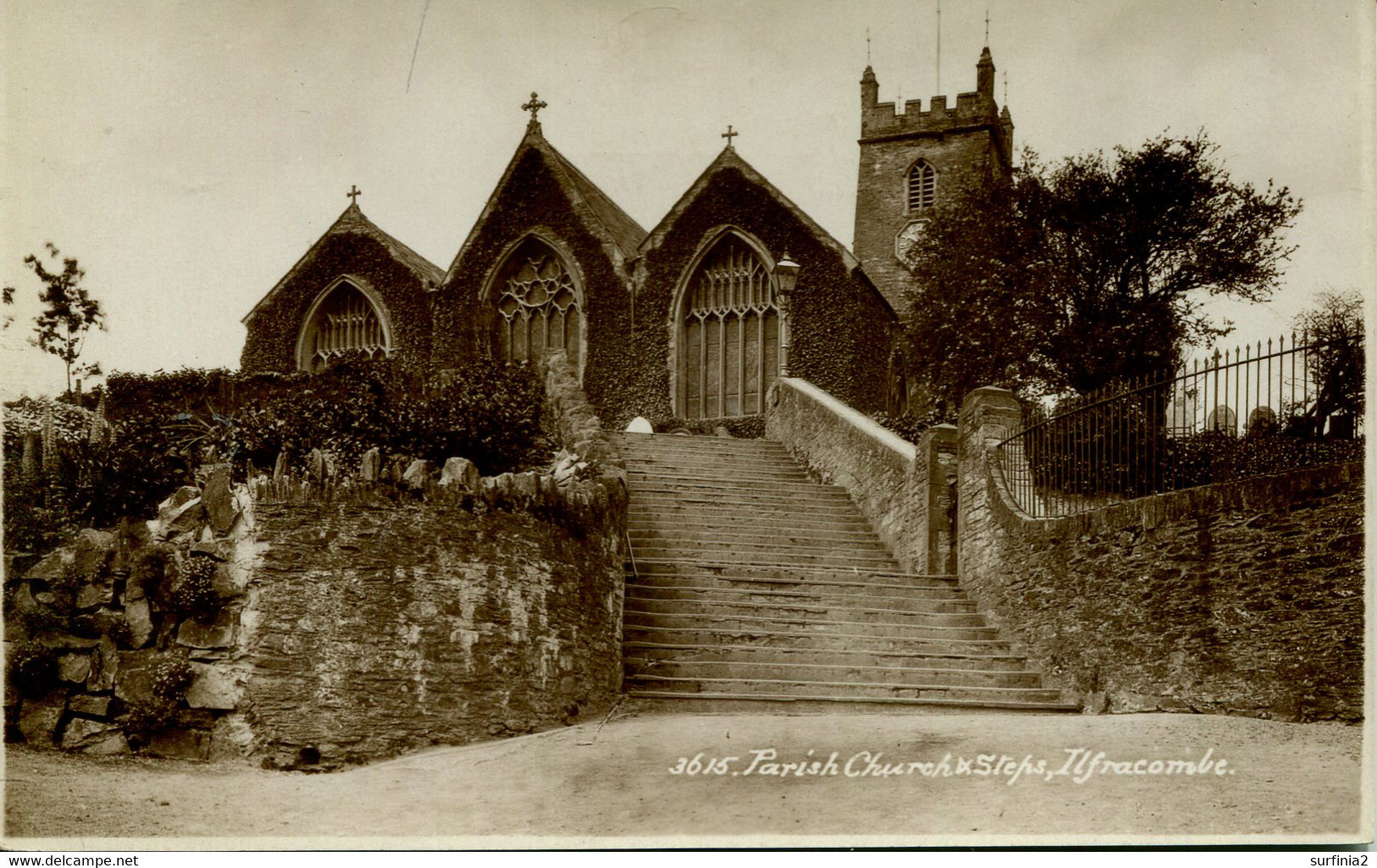 DEVON D-P - ILFRACOMBE - PARISH CHURCH AND STEPS RP Dv1558 - Ilfracombe