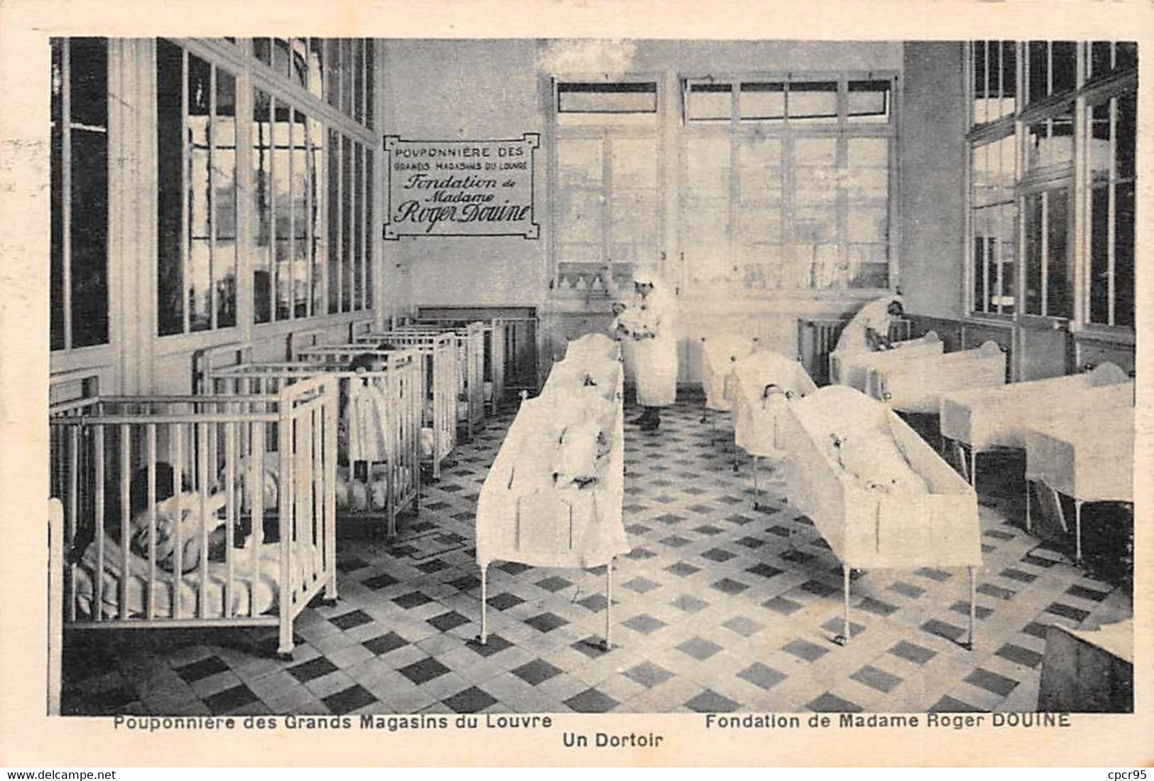 75001 - PARIS - SAN40193 - Pouponnière Des Grands Magasins Du Louvre - Fondation De Madame Roger Douine - Un Dortoir - Distrito: 01