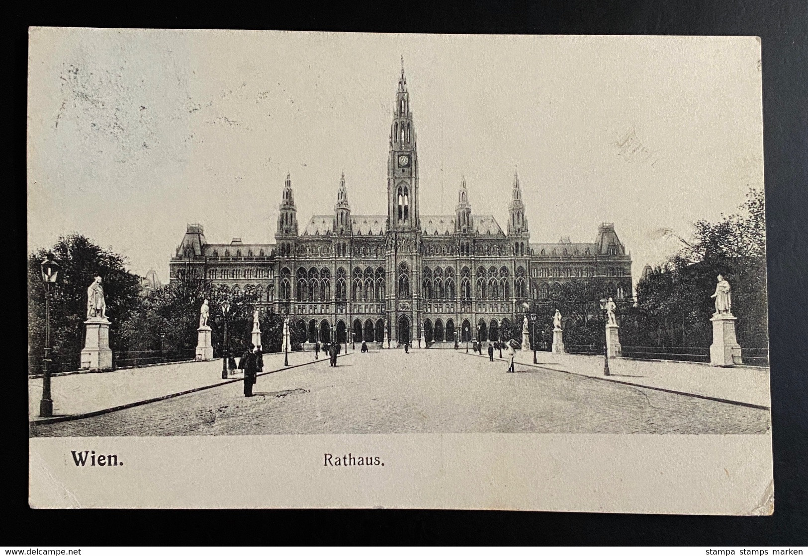 AK Litho Wien Rathaus Passanten, Park Gestempelt/o Wien 1910 - Ringstrasse