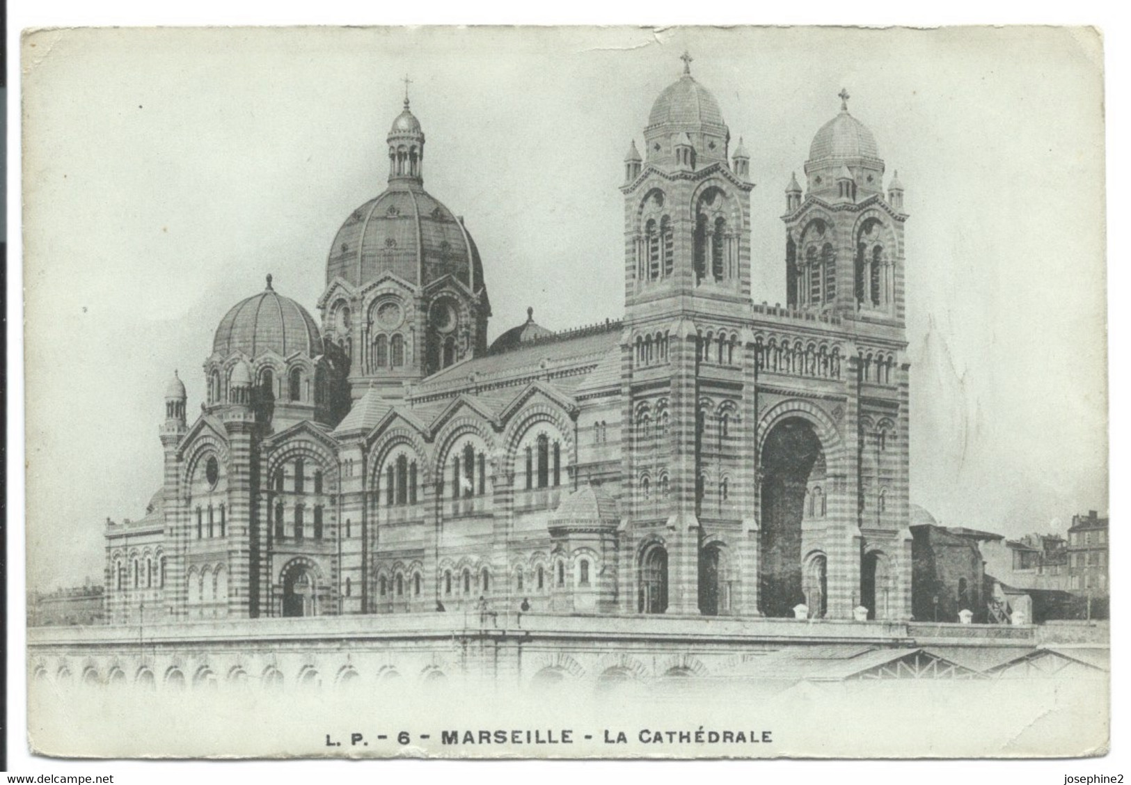 CPA Marseille - La Cathédrale - Vieux Port, Saint Victor, Le Panier