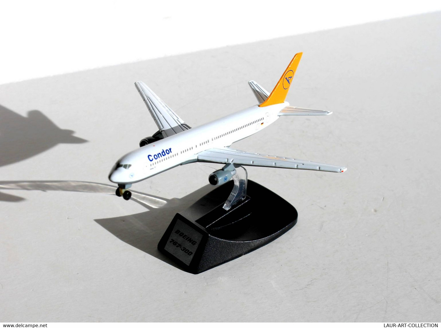 BOEING 767-300 – AVION DE LIGNE CONDOR AIRWAYS – ECH 1/460 – AIRLINES AIRPLANE - ANCIEN MODELE AERONEF      (310821.2) - Flugzeuge & Hubschrauber