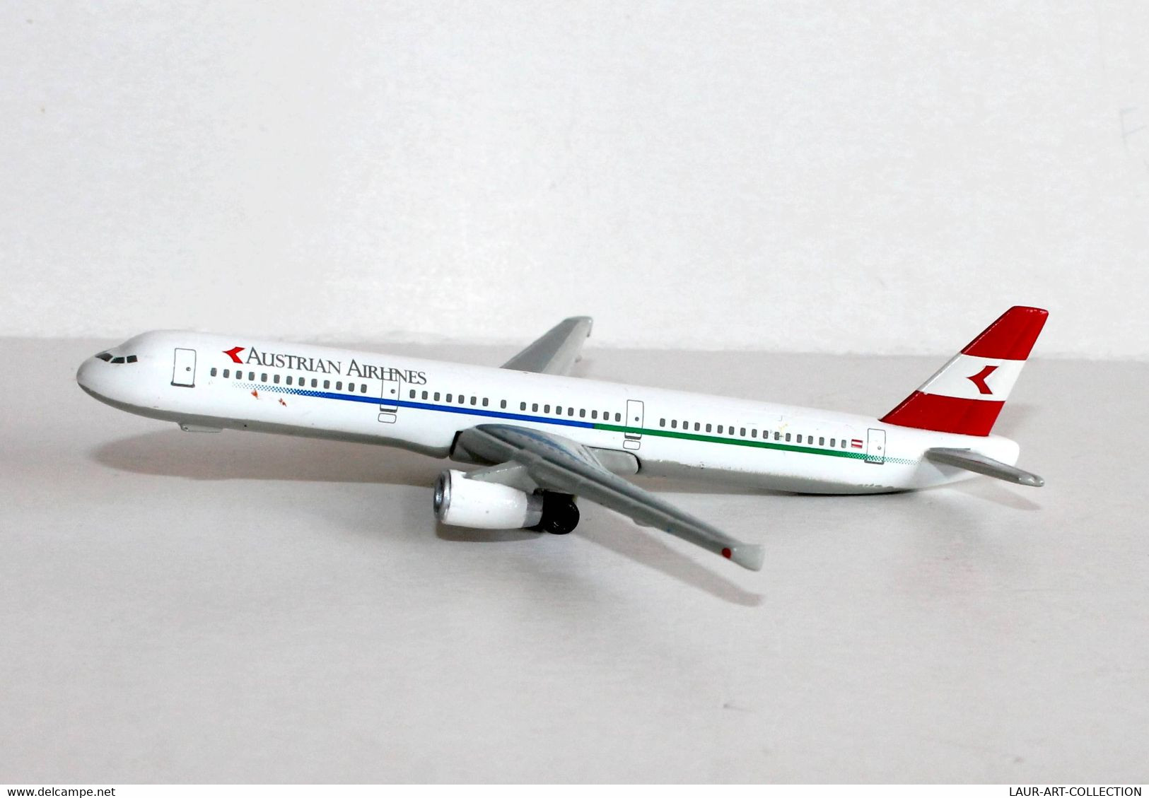 AIRBUS A321-200 – AVION DE LIGNE AUSTRIAN AIRLINES - 1/460 - AIRWAYS AIRPLANE - ANCIEN MODELE AERONEF    (310821.11) - Luchtvaart