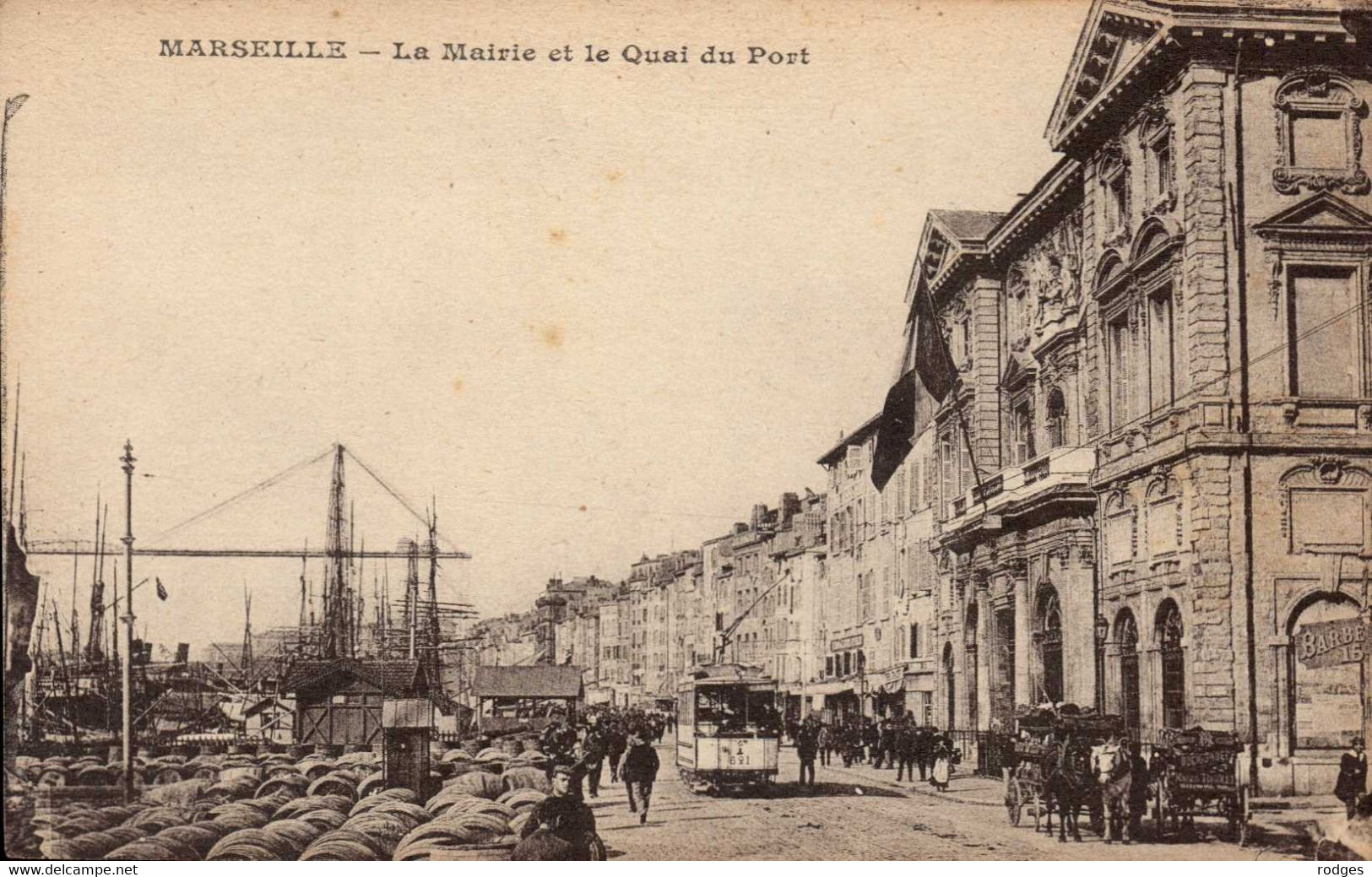 Dep 13 , Cpa MARSEILLE , La Mairie Et Le Quai Du Port  (30666-Val) - Vieux Port, Saint Victor, Le Panier