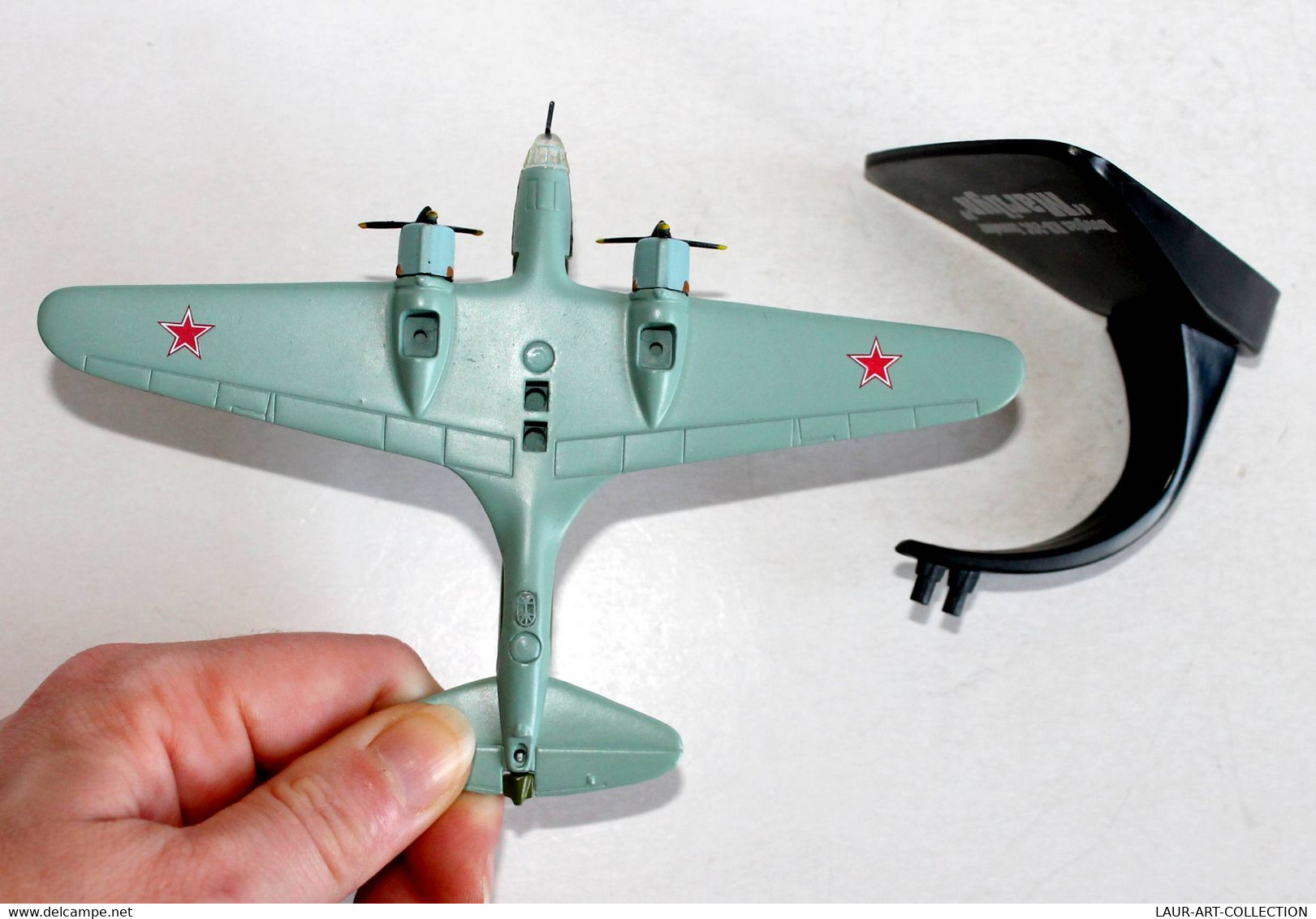 ILIOUCHINE DB-3 - AVION BOMBARDIER MILITAIRE - ECH: 1/144 - MILITARY AIRPLANE - ANCIEN MODELE AERONEF    (310821.34)