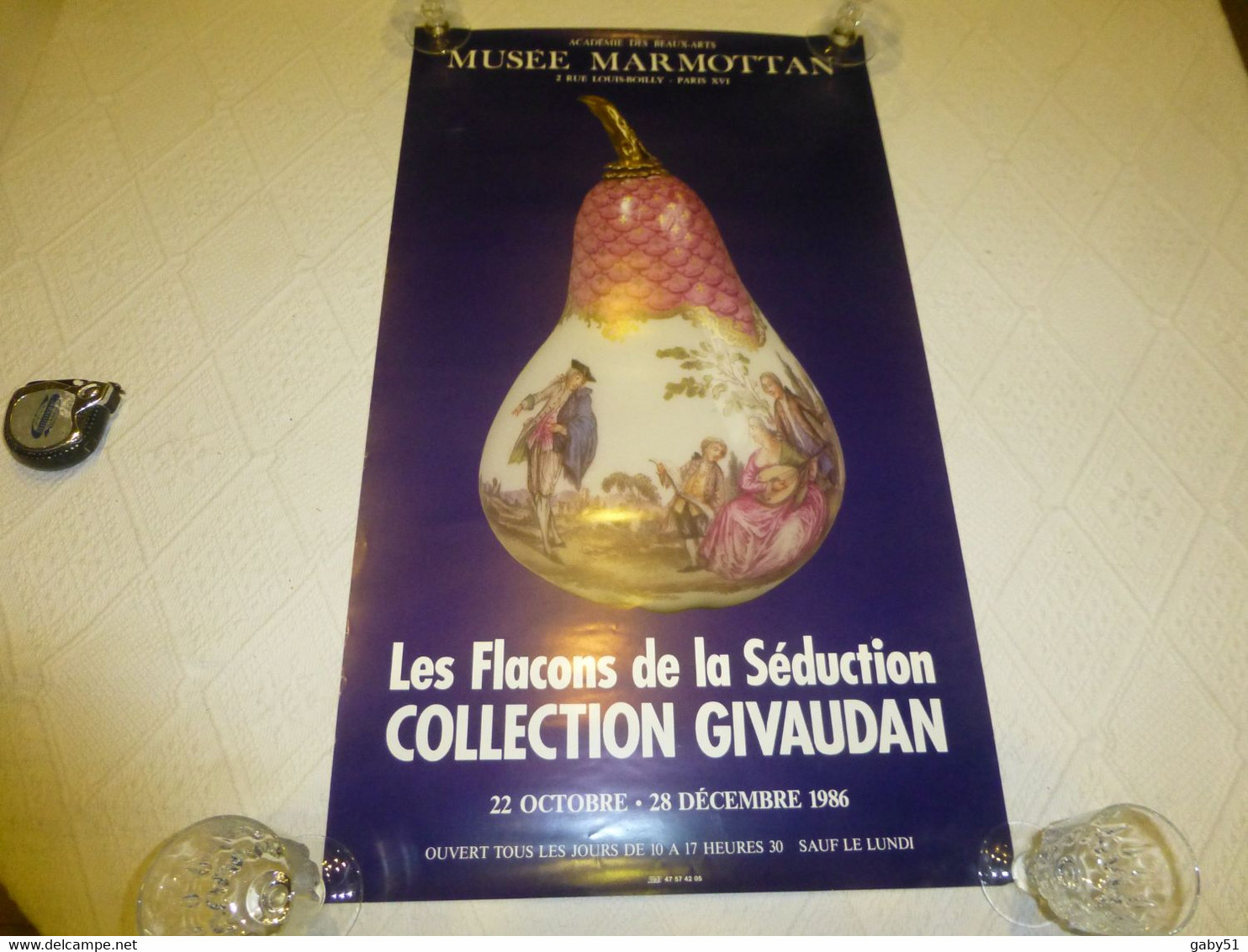 Affiche Les Flacons De La Séduction (parfum) Givaudan Musée Marmottan 1986 40x70 ; R14 - Afiches