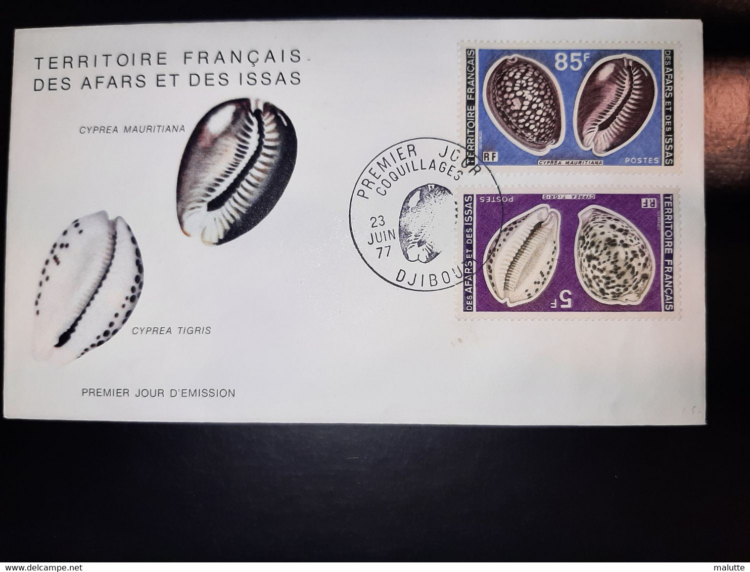 FDC Afars Et Issas 1977 YT 443/4 COQUILLAGES 5F Renversé - Briefe U. Dokumente