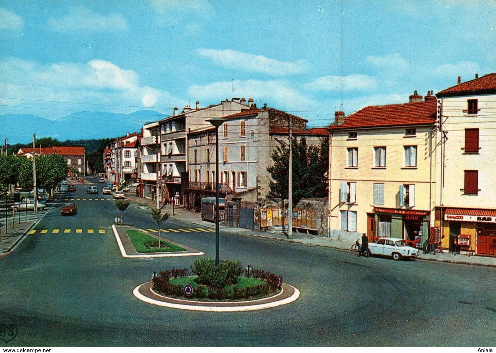 9038 AUBIERE  Place Des Ramacles ( Voiture)        (scan Recto-verso) 63 Puy De Dôme - Aubiere