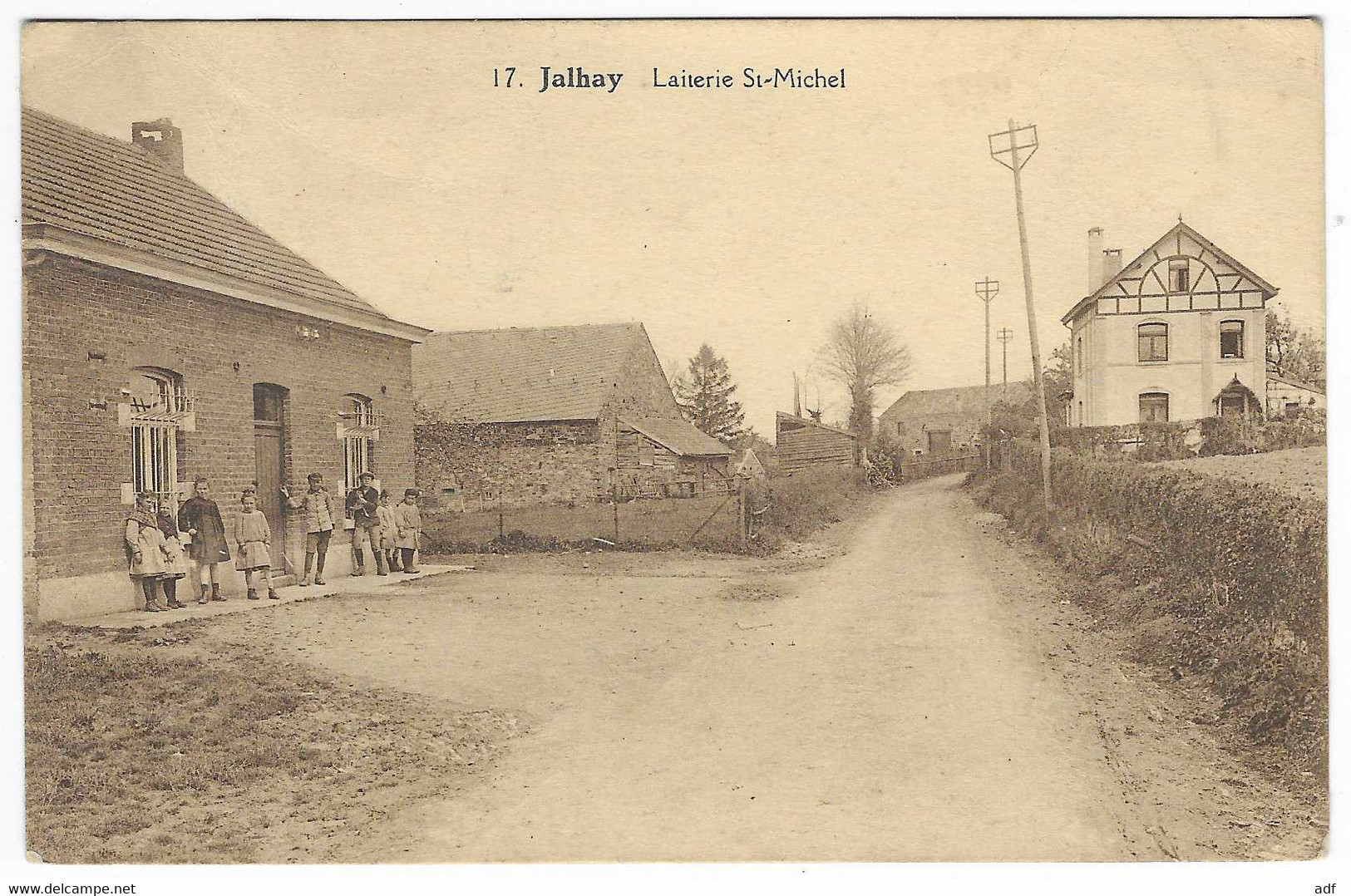 CPA JALHAY ANIMEE, ANIMATION, ENFANTS DEVANT LA LAITERIE ST SAINT MICHEL, PROVINCE DE LIEGE, BELGIQUE - Jalhay