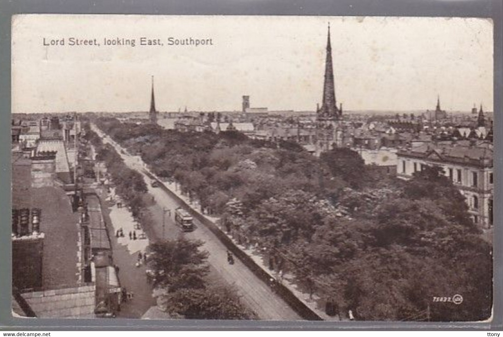 Cpa :   Lord Street - Looking East - Southport Posted   1920 - Southport