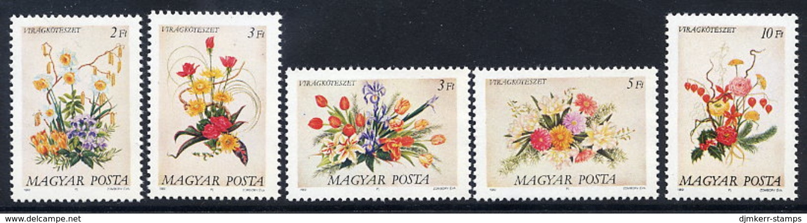 HUNGARY 1989 Flower Arrangements MNH / **.  Michel 4019-23 - Neufs