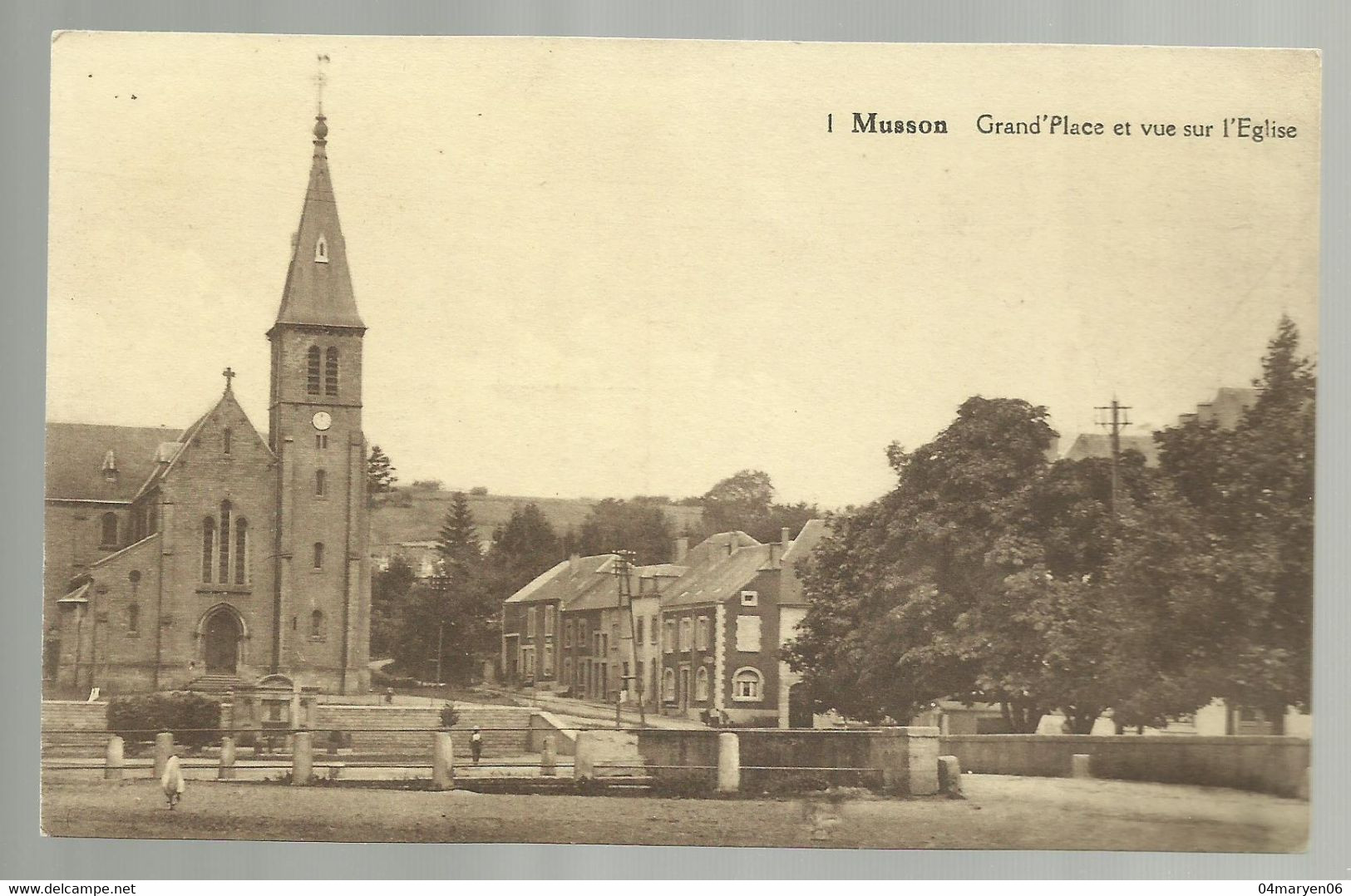 ***  MUSSON  ***   Grand'Place Et Vue Sur L'Eglise  -  Zie / Voir Scan - Musson