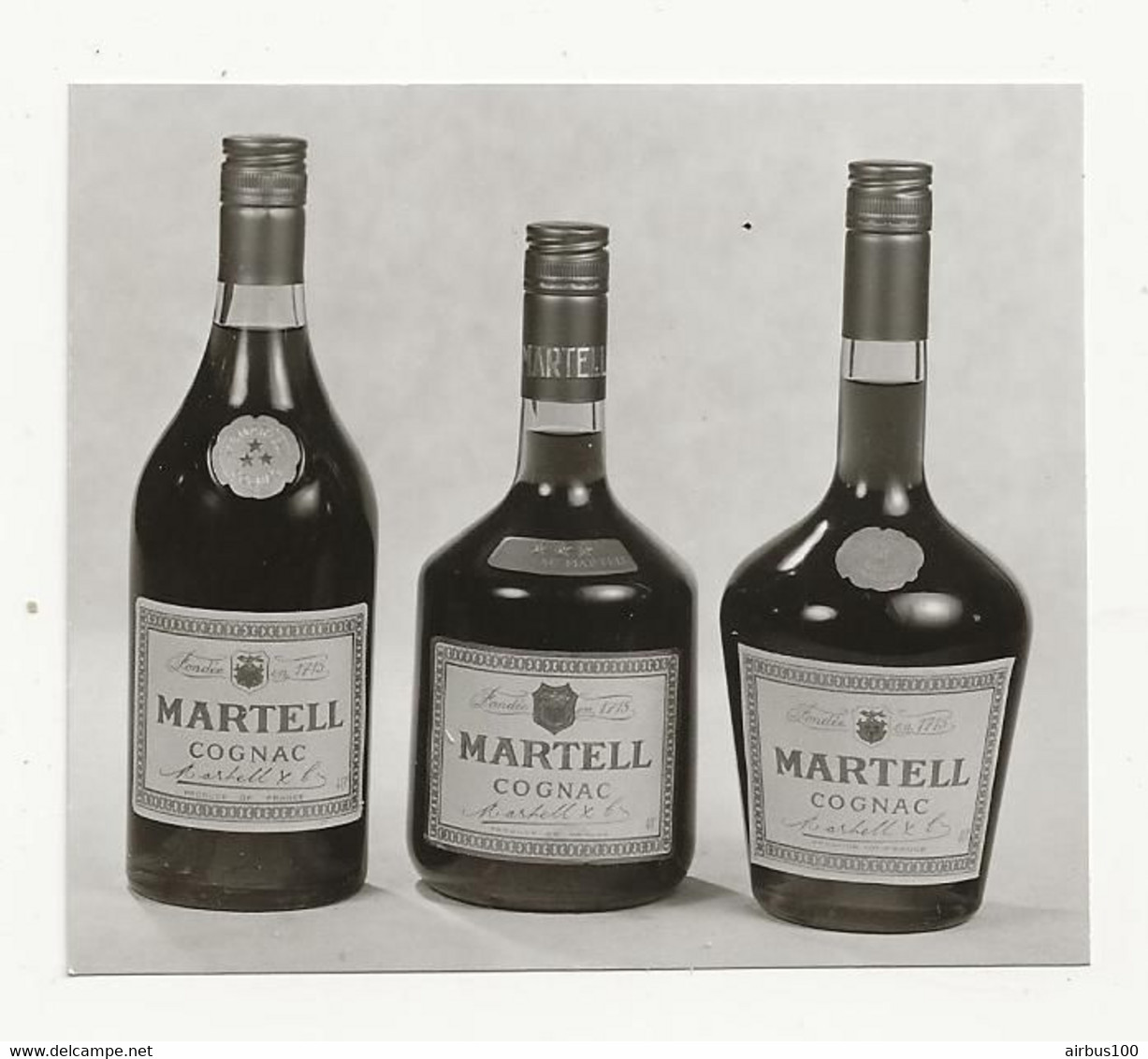 PHOTO ORIGINALE MARKETING - COGNAC J & F MARTELL 3 BOUTEILLES DIFFÉRENTES - Spirits