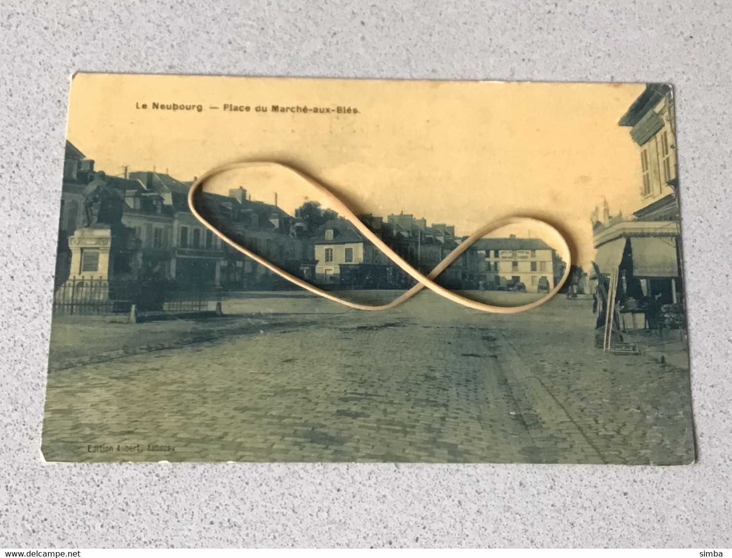 Carte Postale D’époque Le Neubourg La Place Du Marché Aux Blés - Altri & Non Classificati