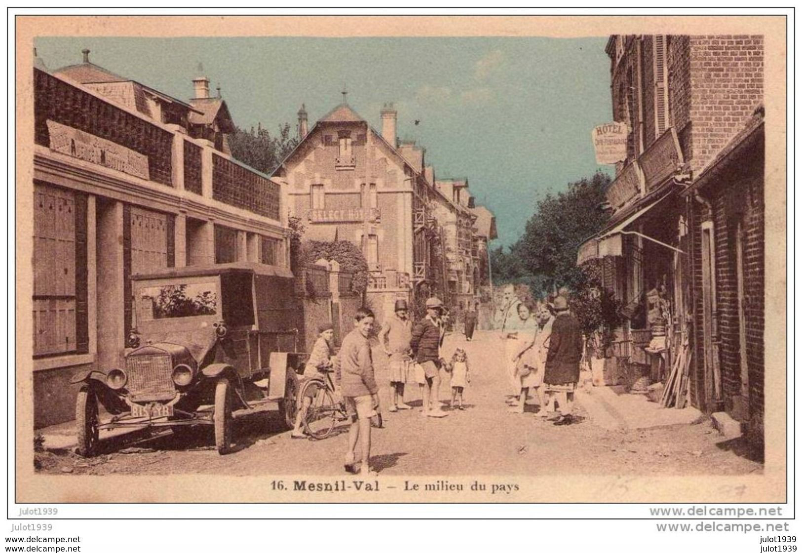 MESNIL - VAL ..--  OLDTIMER . Le Milieu Du Pays . - Mesnil-Val