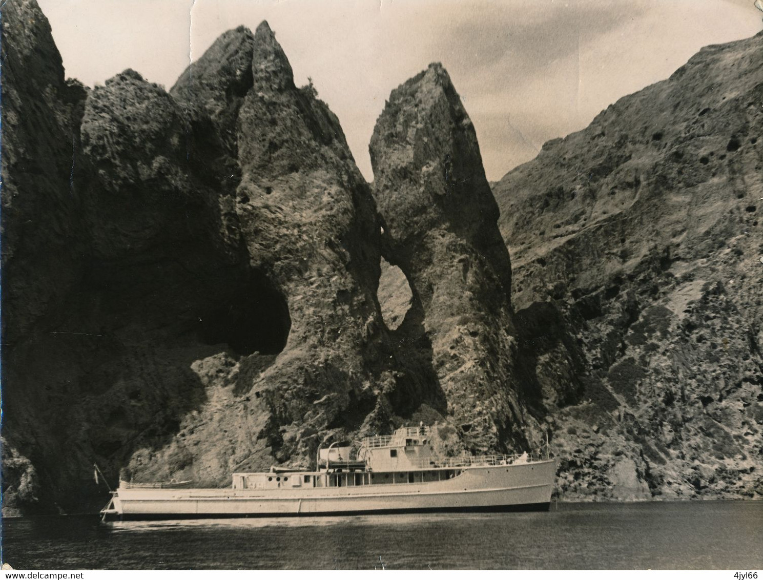 DRAGUEUR DE MINES - Nouméa - Photographie Originale 18 X 24 Cm - Ancetre De La CALYPSO - Bateaux