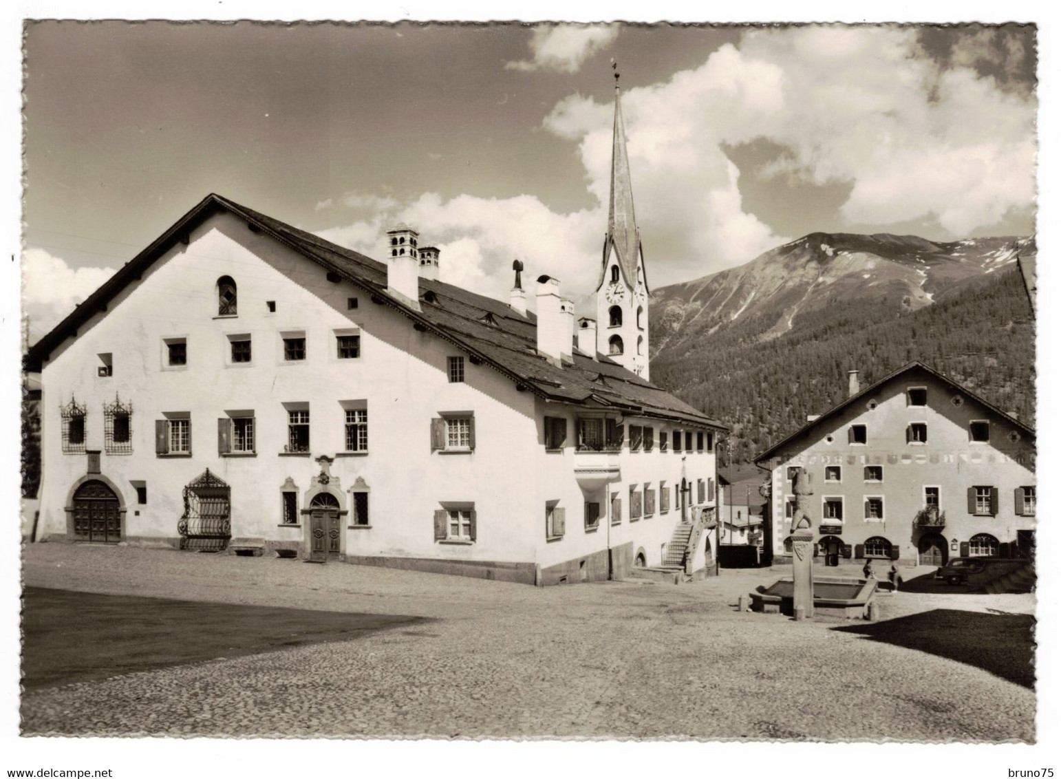 ZUOZ - Dorfplatz Mit Plantahaus - Zuoz