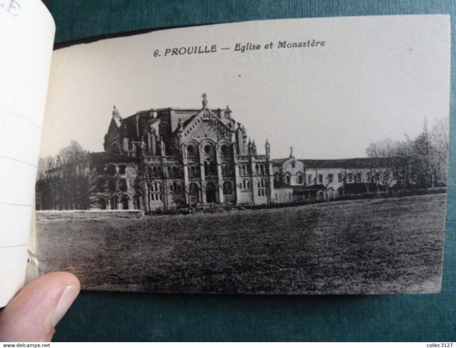 F21 - 11 - Album Souvenir du Monastere de Prouille - Carnet de 8 Cartes détachables - complet