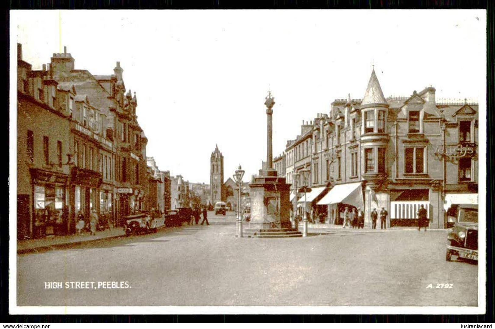 PEEBLES - High Street. ( Ed." Photo Brown" Nº  A 2792) Carte Postale - Peeblesshire