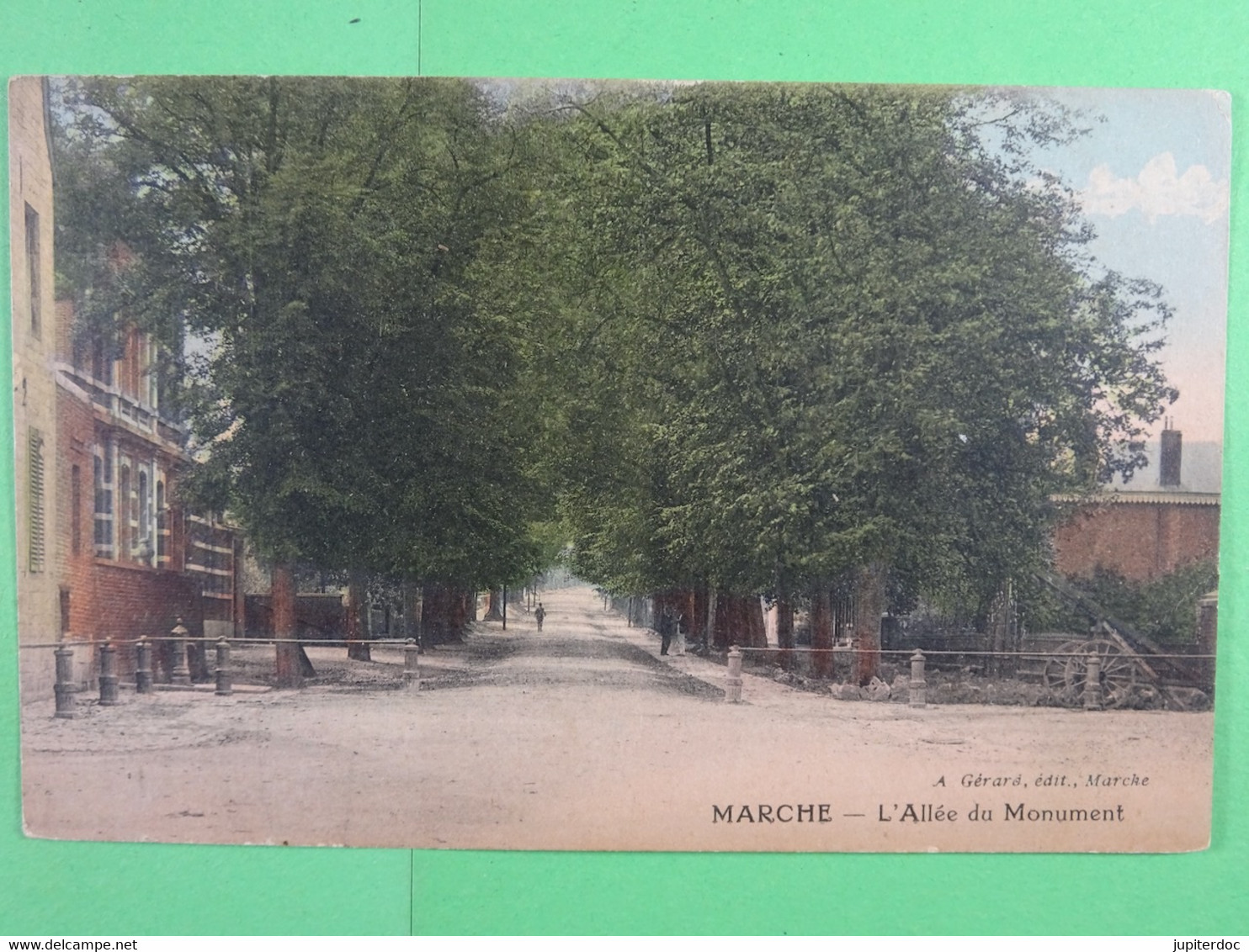 Marche L'Allée Du Monument (colorisée) - Marche-en-Famenne